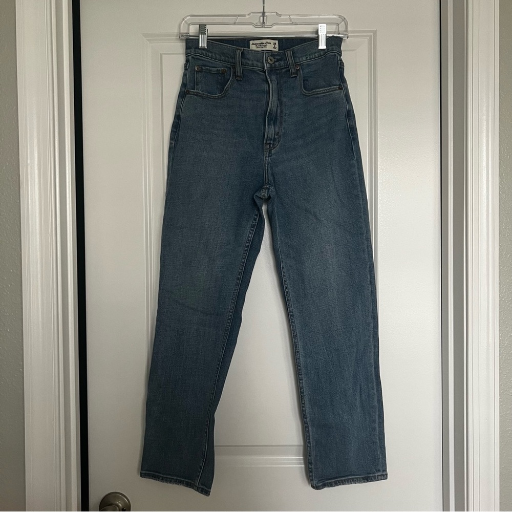 Abercrombie & Fitch Ultra High Rise Ankle Straight